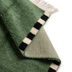 Tapis M'irt Vert Forêt — Bordures Noir & Blanc